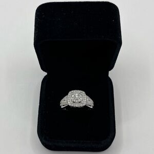 .60 CT Cushion Cut Natural Diamond Silver Ring
